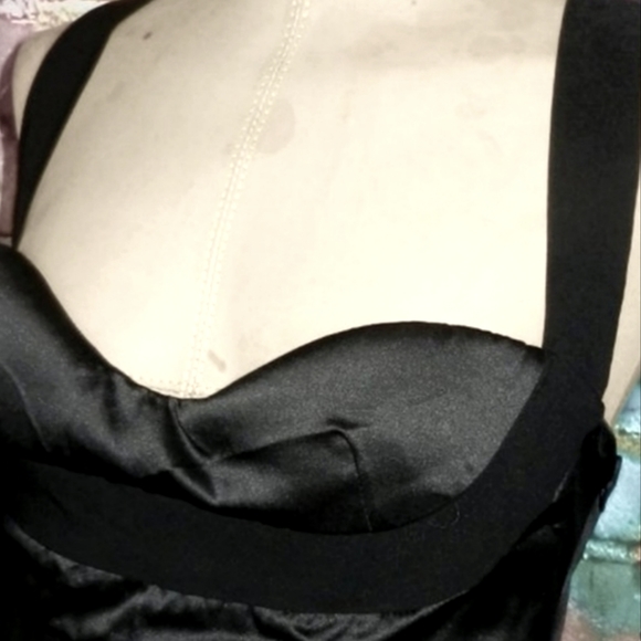 KITTY KAT Size 14 black figure-hugging midi dress - Picture 15 of 15